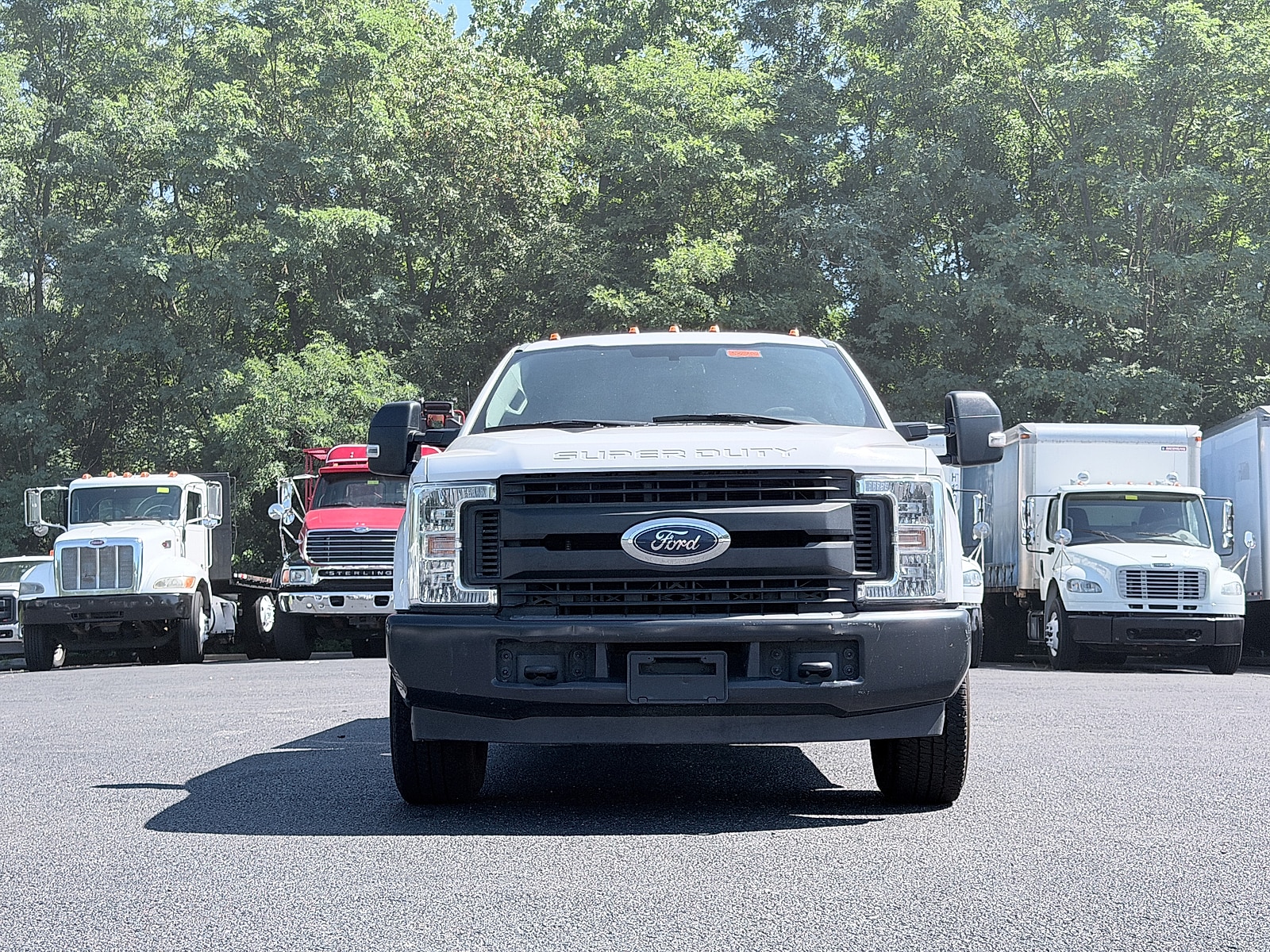 ford f-350 super duty chassis cab 2019 1FD7X3E6XKEC46936 image ford f-350 super duty chassis cab 2019 1FD7X3E6XKEC46936 image